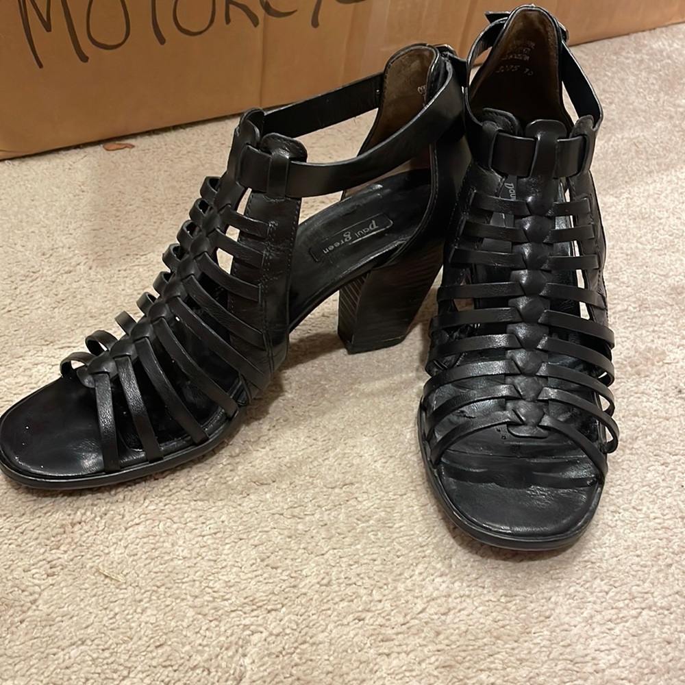 Paul Green heeled sandal. Size 9